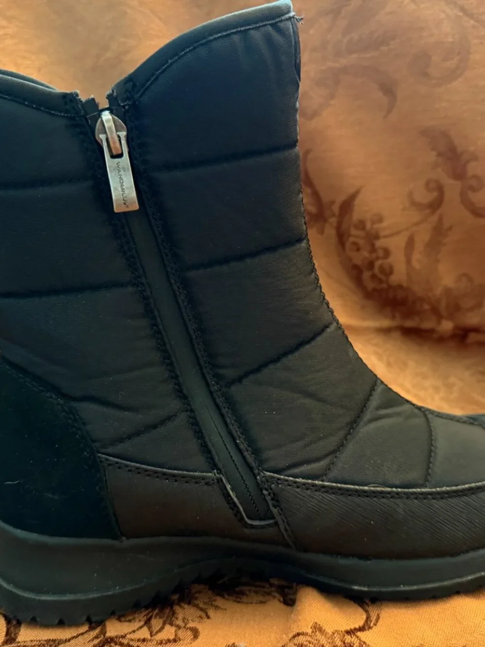 Wanderlust Lindsay Waterproof Black Winter Boots Women's size 8